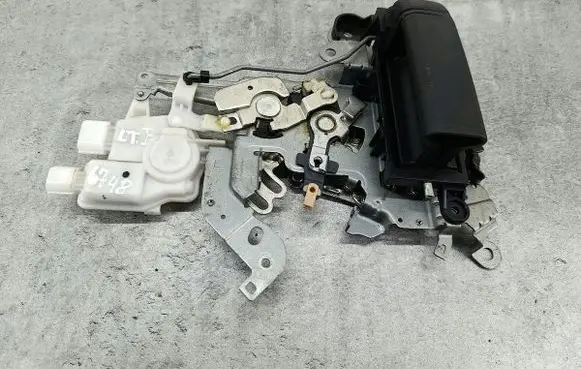 Mazda 5 Sliding door lock