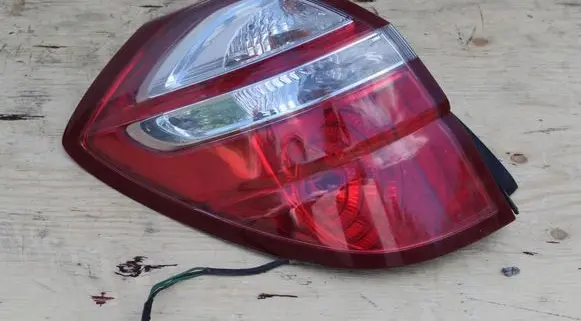 Subaru Legacy Tailgate rear/tail lights