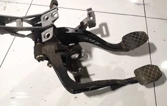 Audi A4 S4 B5 8D Brake pedal 