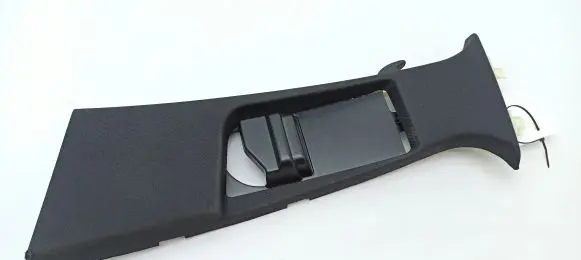 Mercedes-Benz E W212 (B) pillar trim (top) A2126900325 A2126900330