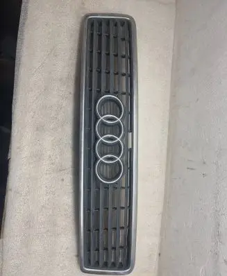 Audi A8 S8 D2 4D Front grill