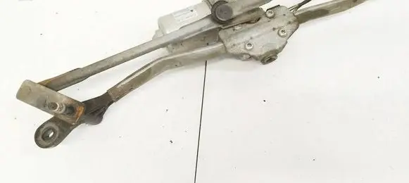 Skoda Fabia Mk2 (5J) Front wiper linkage and motor
