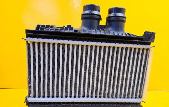 Peugeot 5008 Radiator set 365804258 365804438