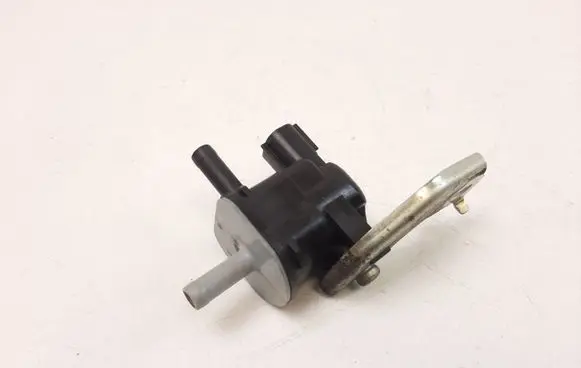 Toyota Auris E180 Vacuum valve 9091012276 1362007010