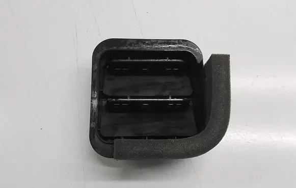 Subaru Forester SK Fender grill 72651AE010