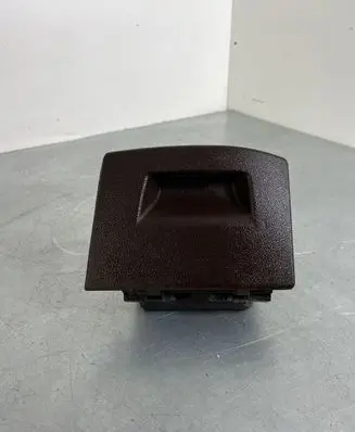 Glove box