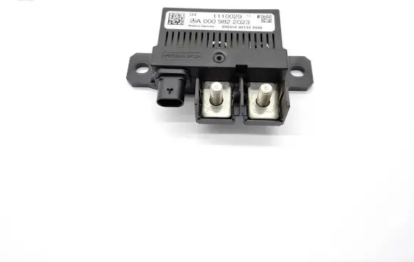 Mercedes-Benz E W212 Charging relay A0009822023