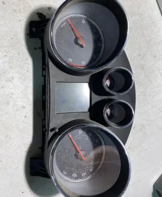 Opel Insignia A Speedometer (instrument cluster) 365903926 22936881