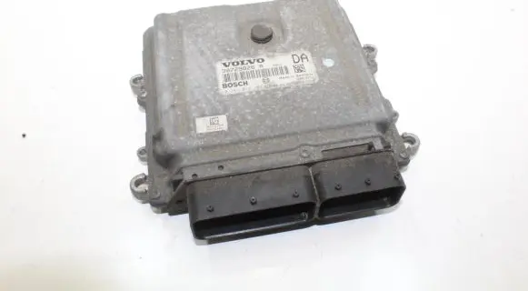 Volvo V70 Engine control unit/module 30729826 30729826A