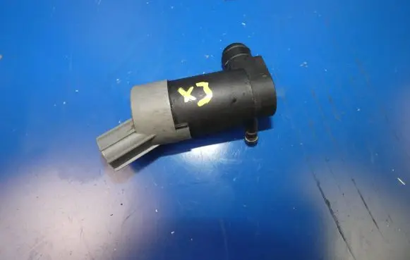 Jaguar XJ X351 Windscreen/windshield washer pump