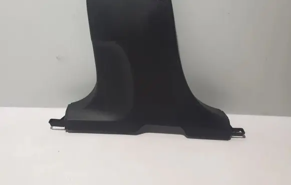 Volvo C40 (B) pillar trim (bottom) 31457495