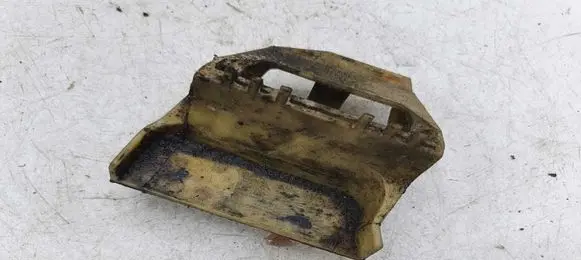 BMW 5 E39 Radiator mount bracket 17112247898