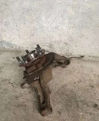 Nissan Quest Front wheel hub