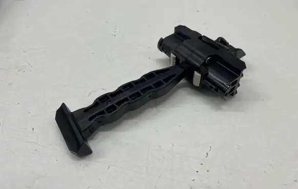 BMW X7 G07 Rear door check strap stopper 7451348
