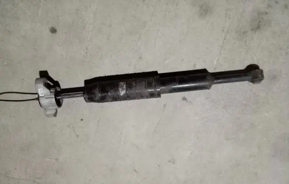 Maserati Levante Rear shock absorber/damper 06701596860 462400017959 H14K161