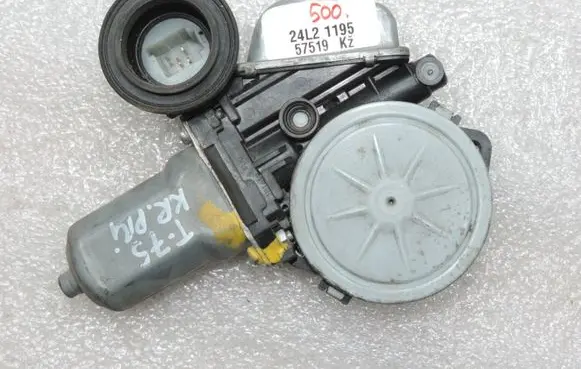 Toyota Yaris Front door window regulator motor