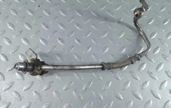 Citroen DS5 Turbo turbocharger oiling pipe/hose 037982