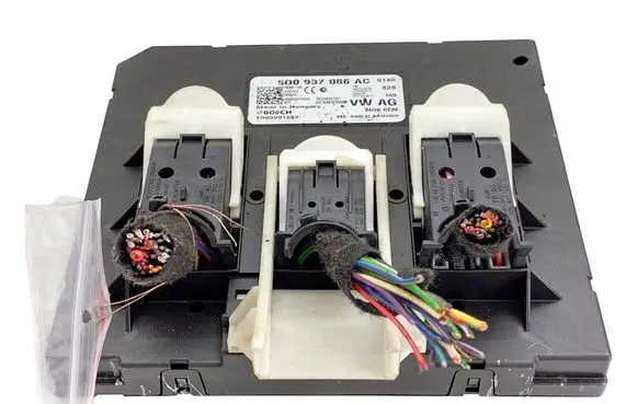 Volkswagen Golf VII Central body control module 5Q0937086AC