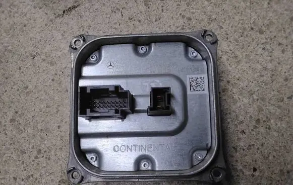 Mercedes-Benz GLE (W166 - C292) Headlight ballast module Xenon A2228700789