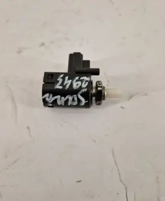 Toyota RAV 4 (XA40) Clutch pedal sensor 