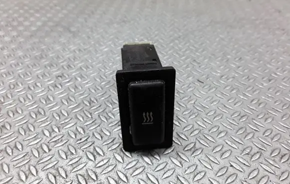 Toyota Avensis T250 Windscreen/window heater switch 153337