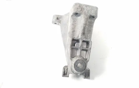Mercedes-Benz S W222 Engine mounting bracket A6422237304