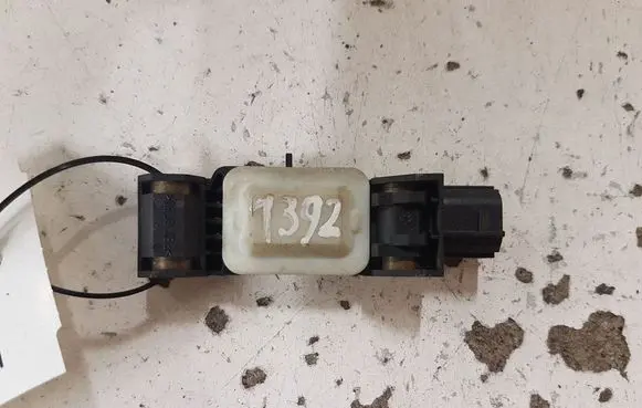 Nissan Almera N16 Airbag deployment crash/impact sensor 0285003019 100089