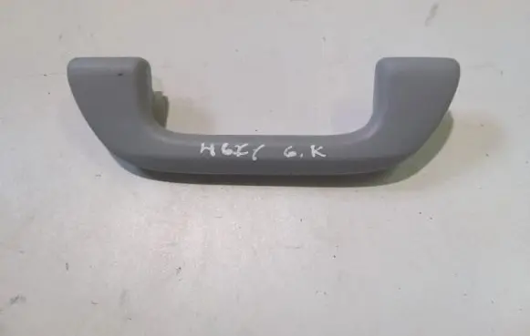 Honda CR-V Rear interior roof grab handle