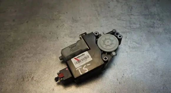 Mitsubishi Outlander Sunroof motor/actuator 77052308 833100-4050