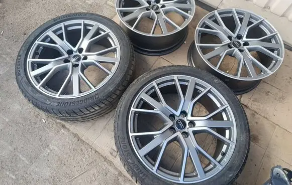 Audi Q3 F3 R20 alloy rim 83A601025BD 83A601025BA