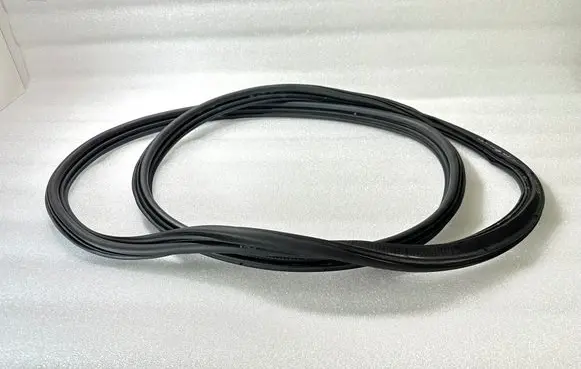 Ford Fiesta Trunk rubber seal (body) 
