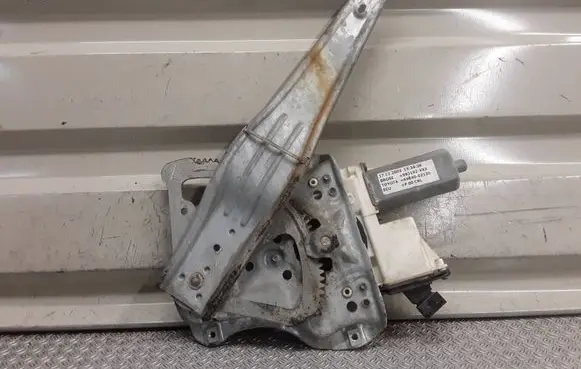 Toyota Corolla E120 E130 Rear door window regulator with motor 6984002120