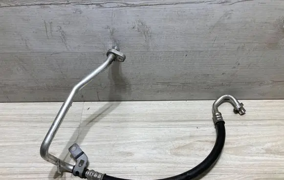 Nissan Juke II F16 Air conditioning (A/C) pipe/hose 924909533R