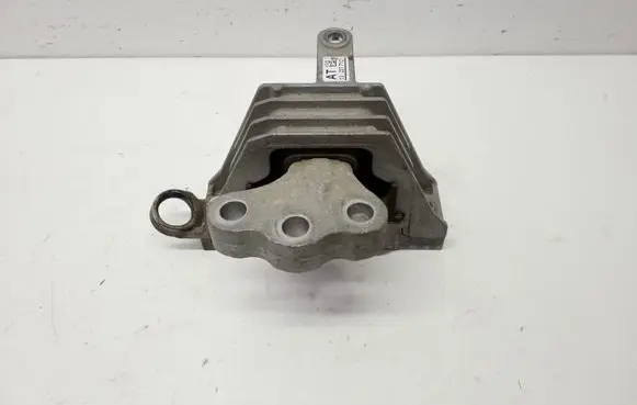 Opel Insignia A Engine mount bracket 13227712