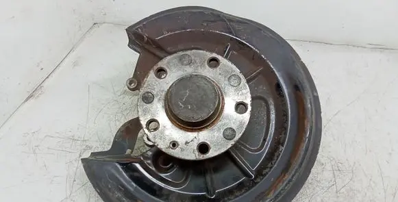 Rear wheel hub spindle/knuckle