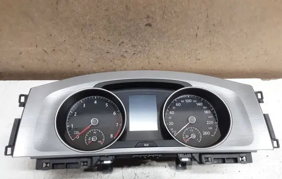 Volkswagen Golf VII Speedometer (instrument cluster) 5G1920740
