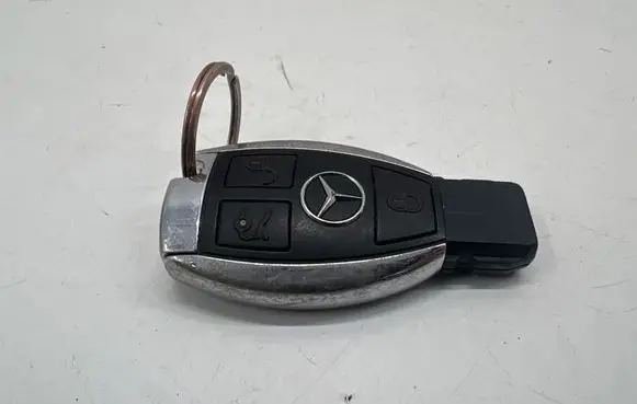 Mercedes-Benz GLA W156 X156 Ignition key/card 2013DJ6165
