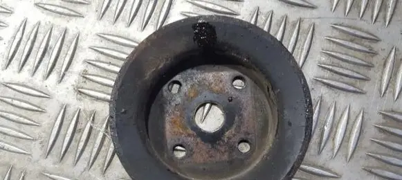 Nissan Almera Water pump pulley 