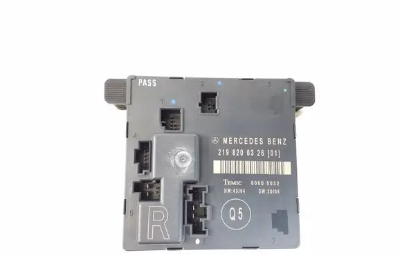 Mercedes-Benz CLS C219 Door control unit/module A2198200326
