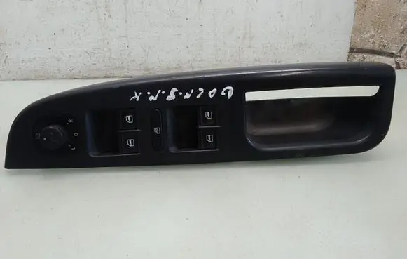 Volkswagen Golf V Electric window control switch