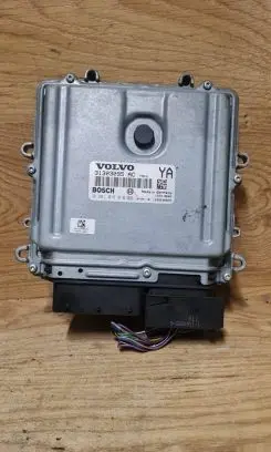 Volvo V70 Engine control unit/module 31303095AC 0281016616