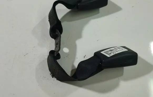 Toyota Corolla E120 E130 Rear seatbelt buckle 