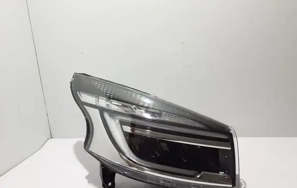 Renault Trafic III (X82) Headlight/headlamp 260103799R