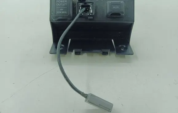 Honda Accord AUX in-socket connector 