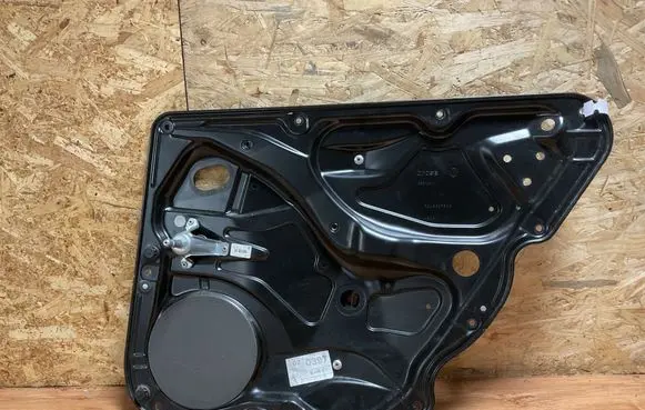 Volkswagen PASSAT B6 Rear door manual window regulator 3C4839756G 980860106