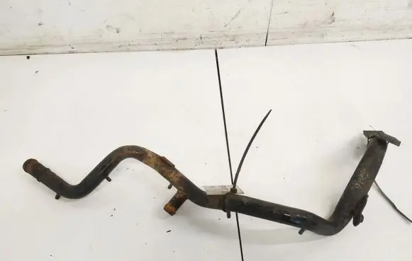 Volkswagen PASSAT B4 Engine coolant pipe/hose