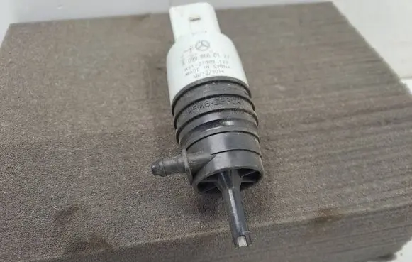 Mercedes-Benz GLC X253 C253 Windscreen/windshield washer pump A0998660121 HS127863