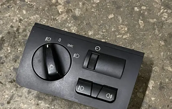BMW X5 E53 Light switch 6909775 118187 037045061