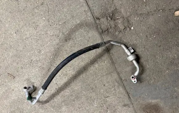 Ford Fiesta Air conditioning (A/C) pipe/hose H1BH19F618AD