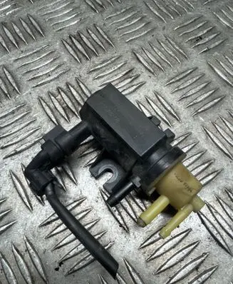 Mercedes-Benz E A207 Turbo solenoid valve A0091533128 70078208 12T319